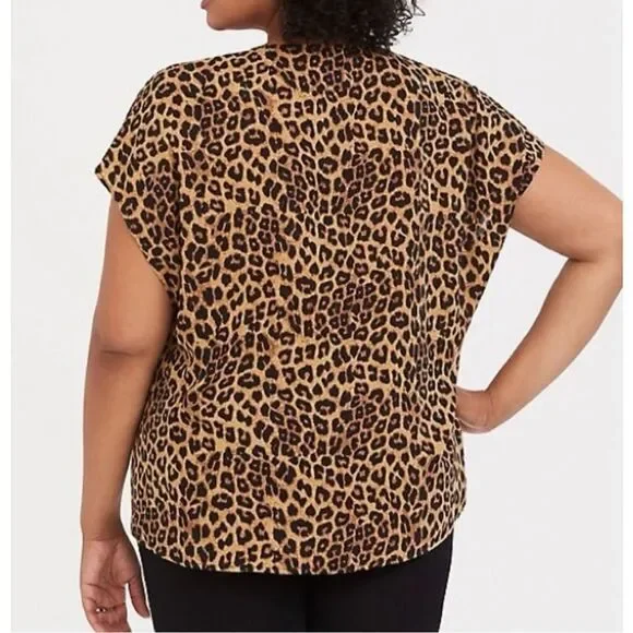 Torrid LEOPARD CHALLIS TIE FRONT MIDI DOLMAN TOP Size 2X - Picture 3 of 10